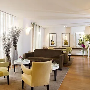 Le Colisée 3* Parigi